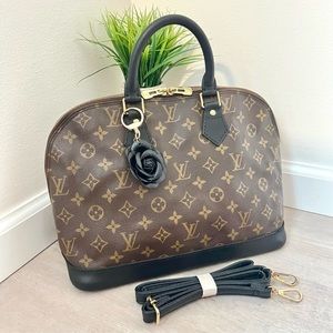 ✅AUTHENTIC✅LOUIS VUITTON ALMA PM